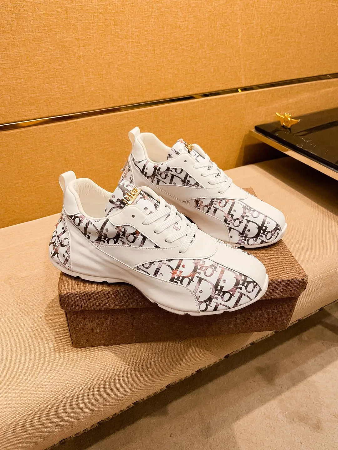 Men's shoes 💰 480💰【Dior】🔥Men's high-end brand of shoes official website 1:1 latest masterpiece: the upper is made of Italian imported first-layer cowhide with a comfortable and breathable lining➕original non-slip and wear-resistant outsole🔥, making walking more convenient and comfortable! An exclusive new model, a stunning work, a beautiful 1:1 replica [color] compared to the official quality! Create a fashionable personality to set off your uniqueness! A must-have for trendy men! Classic🔥Size: 38-44 Color: 🔥 1 color available🔥